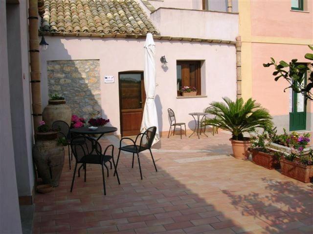 Agriturismo Baglio Donna Santa Dattilo Exterior photo